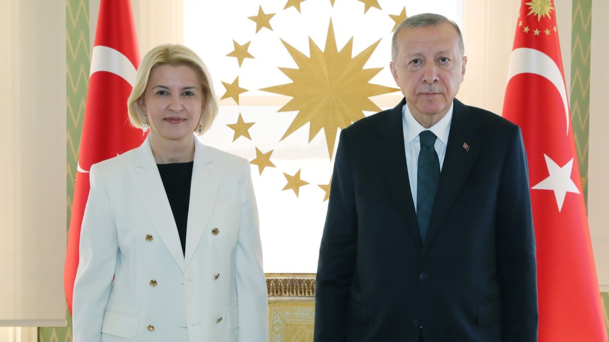 Cumhurbakan Erdoan, Irina Vlah' kabul etti