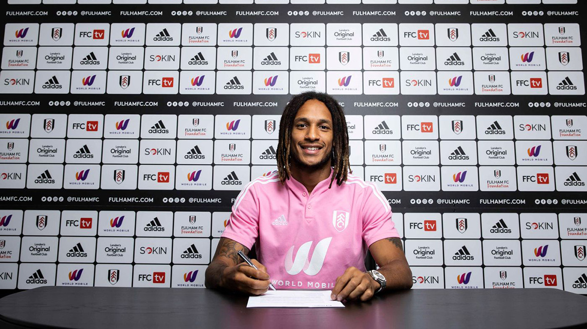 Fulham'�n yeni sa� beki Kevin Mbabu