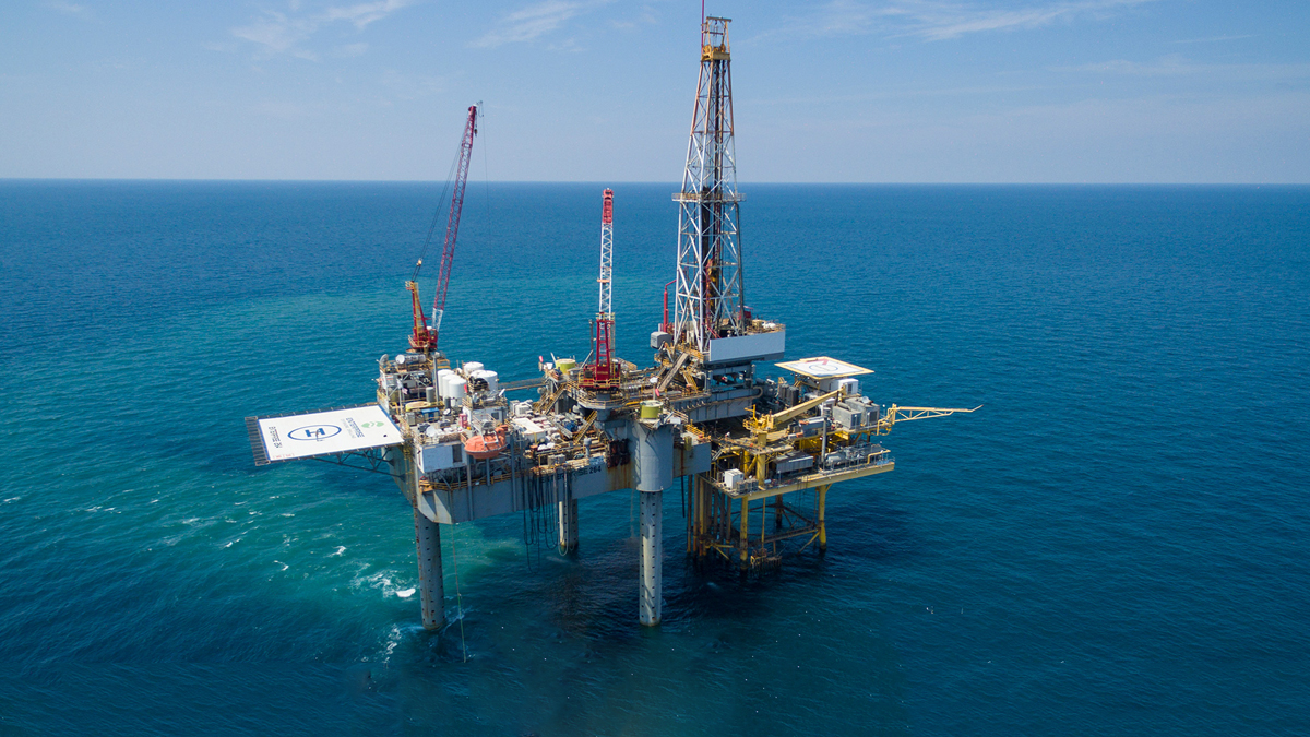 Petrol ve do�al gazda yeni rekor! Tam 11,365 milyar metrek�p