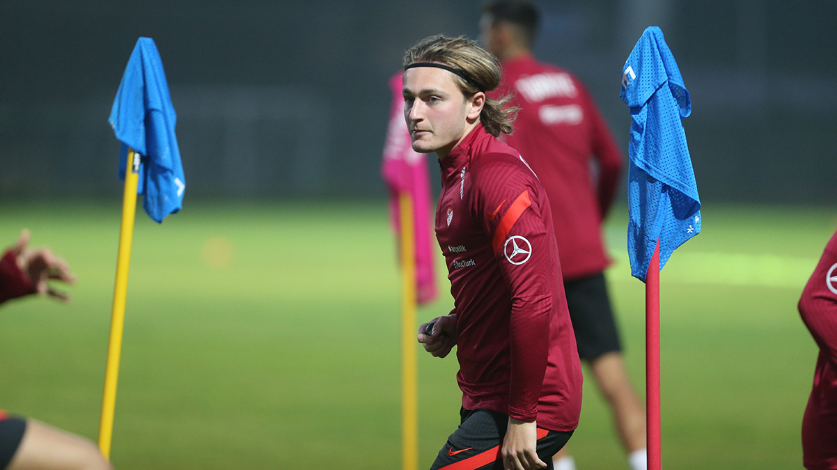 ��te Ali Akman'�n yeni tak�m�