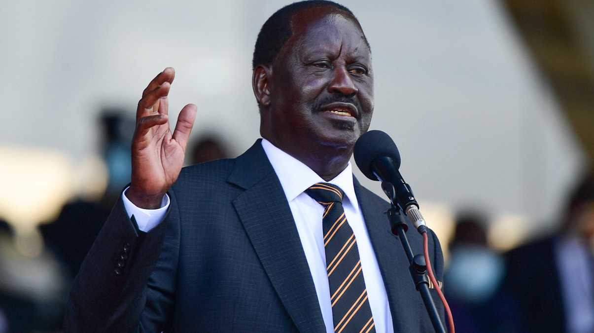 Kenya'da ba�kanl�k yar���n� ankete g�re Raila Odinga �nde g�t�r�yor