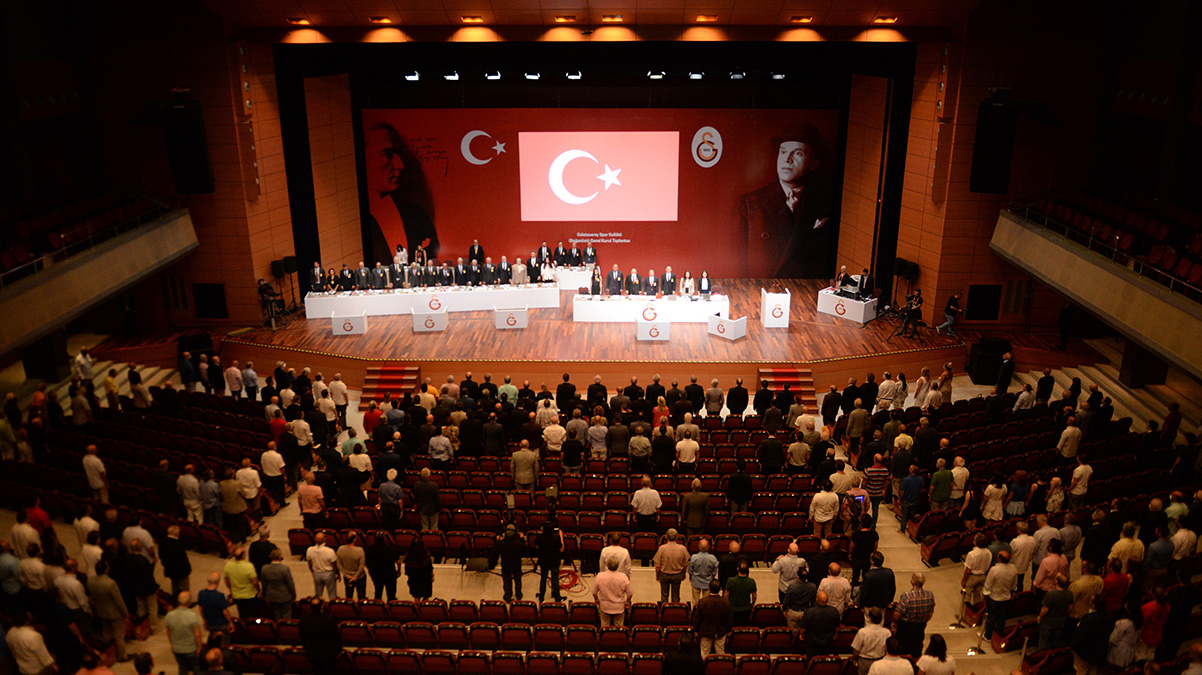 Galatasaray Genel Kurulu'ndan Dursun zbek'e tarihi yetki