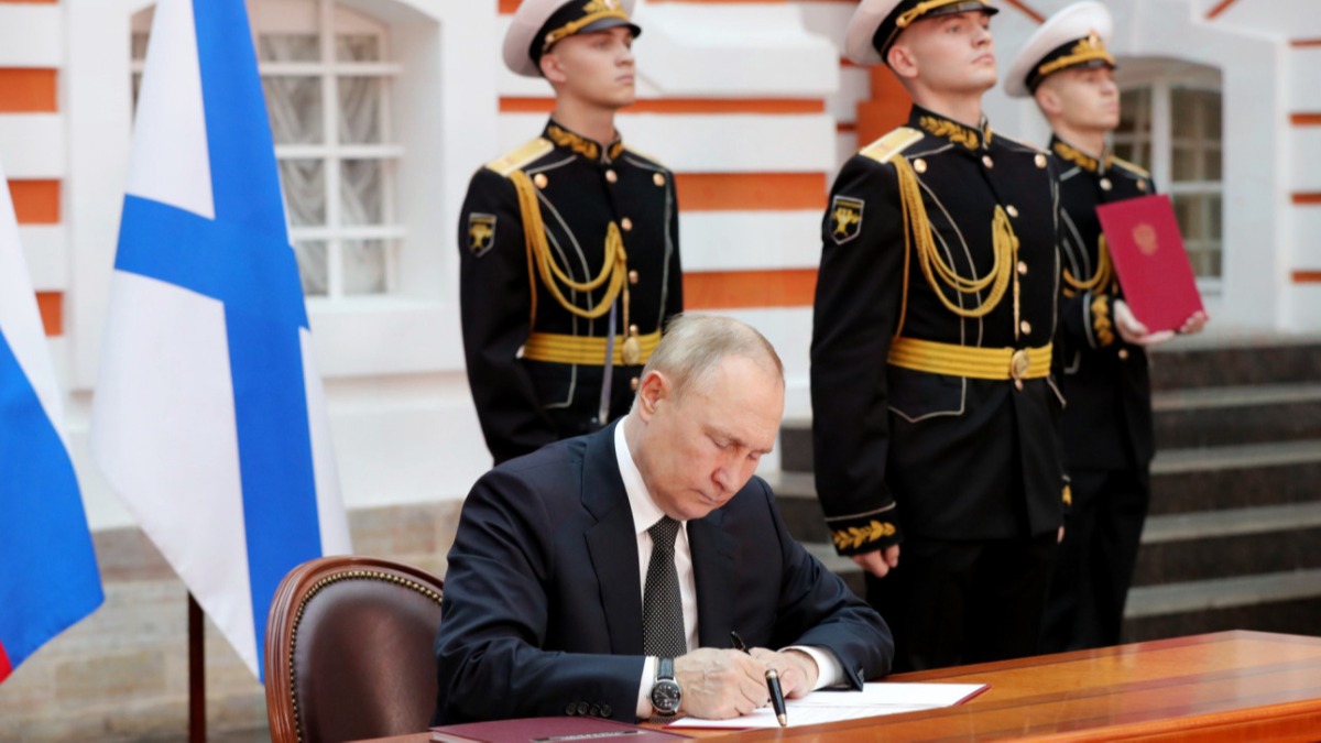 Putin imzalad! te Rusya'nn yeni doktrini