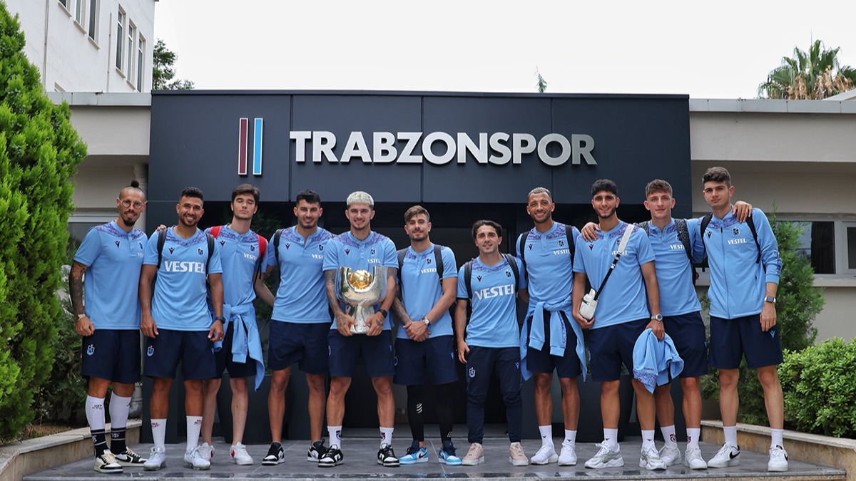 Sper Kupa ampiyonu Trabzonspor Trabzon'a dnd