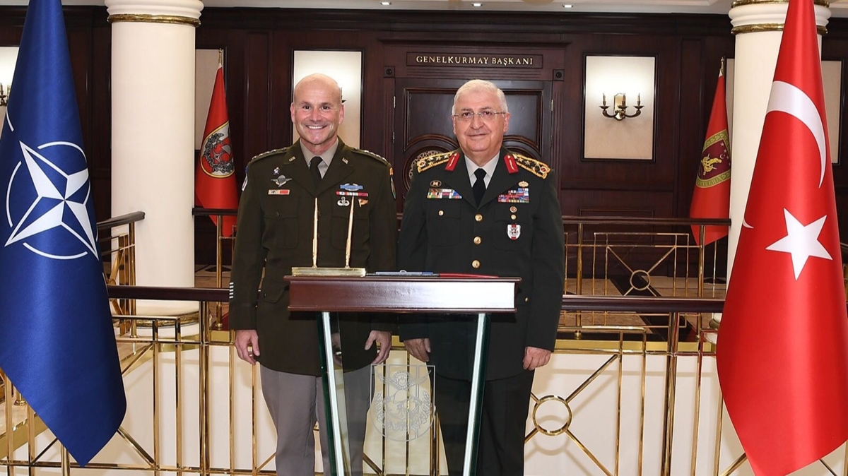 Genelkurmay Bakan Orgeneral Gler, NATO Avrupa Mttefik Yksek Komutan Orgeneral Cavoli ile grt 