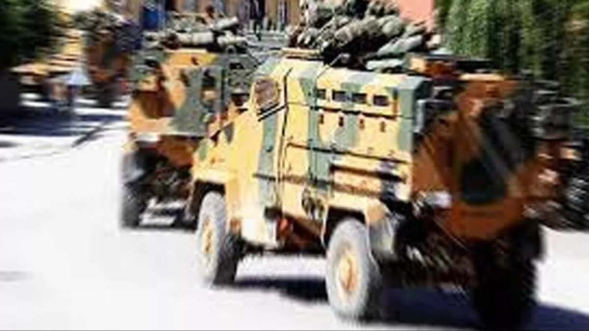 rnak'ta askeri aracn arampole devrilmesi sonucu 10 asker hafif yaraland