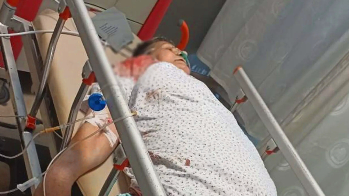 Mide k���ltme ameliyat� sonras� kan kusarak can verdi