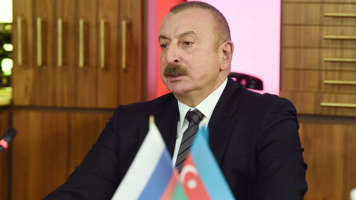 Aliyev'den Macron'a: Gerilimde tm sorumluluk Ermenistan'a ait