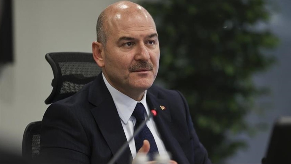 Soylu ve Kasapolu, renci yurtlarna ilikin toplantda bir araya geldi