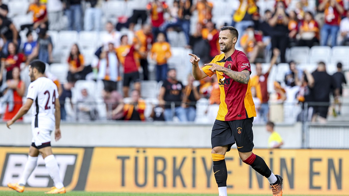 Galatasaray'da gzler Haris Seferovic'te