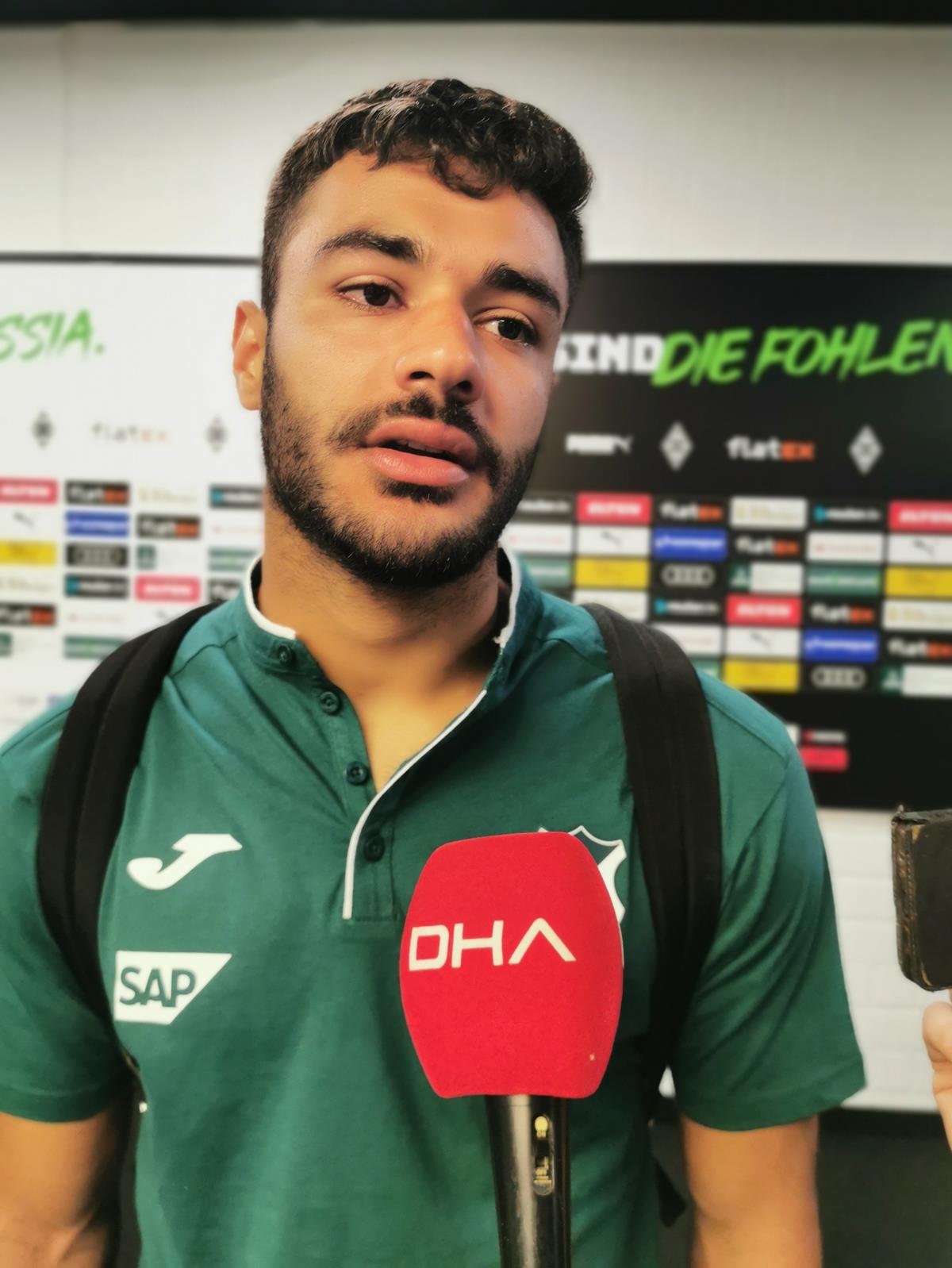 Ozan Kabak'�n Bundesliga sevinci