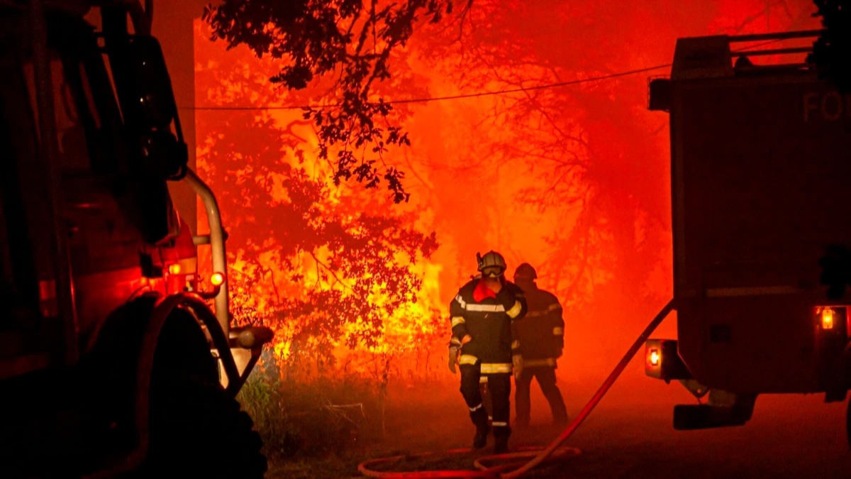 Fransa'da bu yl yangnlar nedeniyle en az 57 bin hektar yeil alan zarar grd 