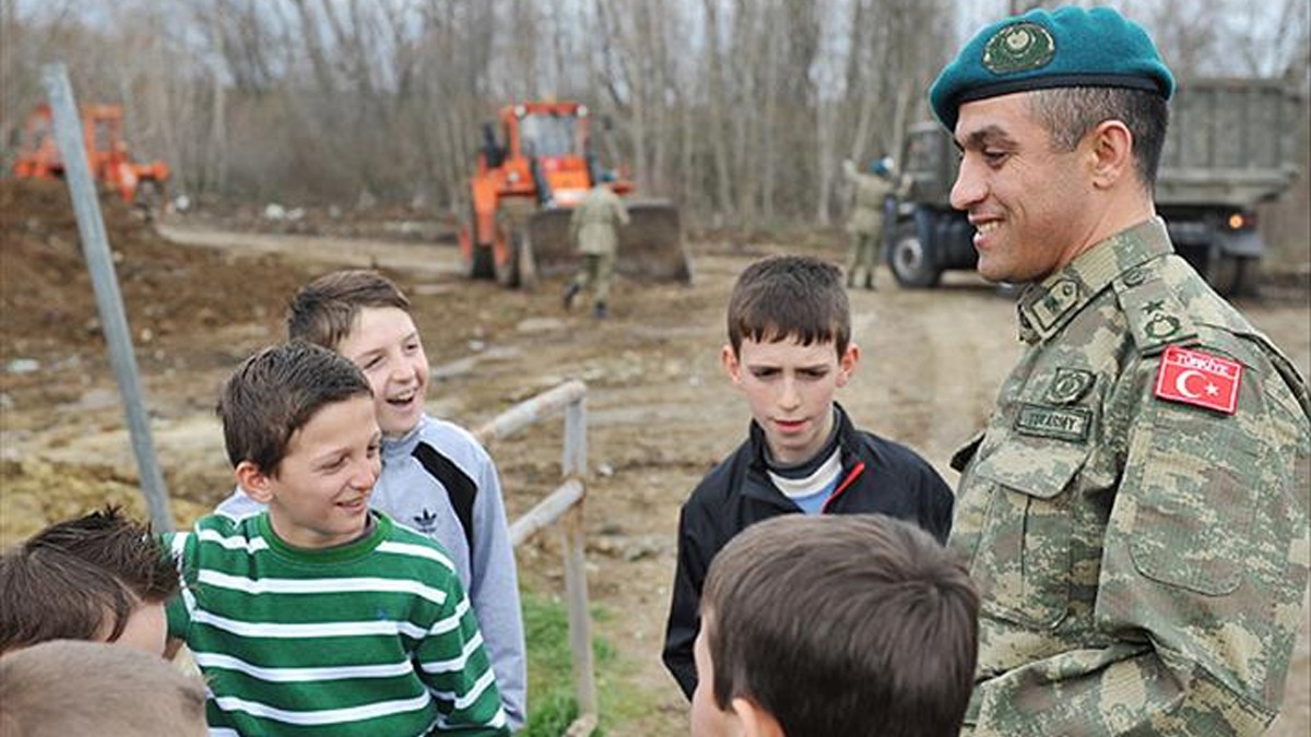 Trk askerleri, Kosova'nn dou blgesinde mstakil devriye gerekletirdi