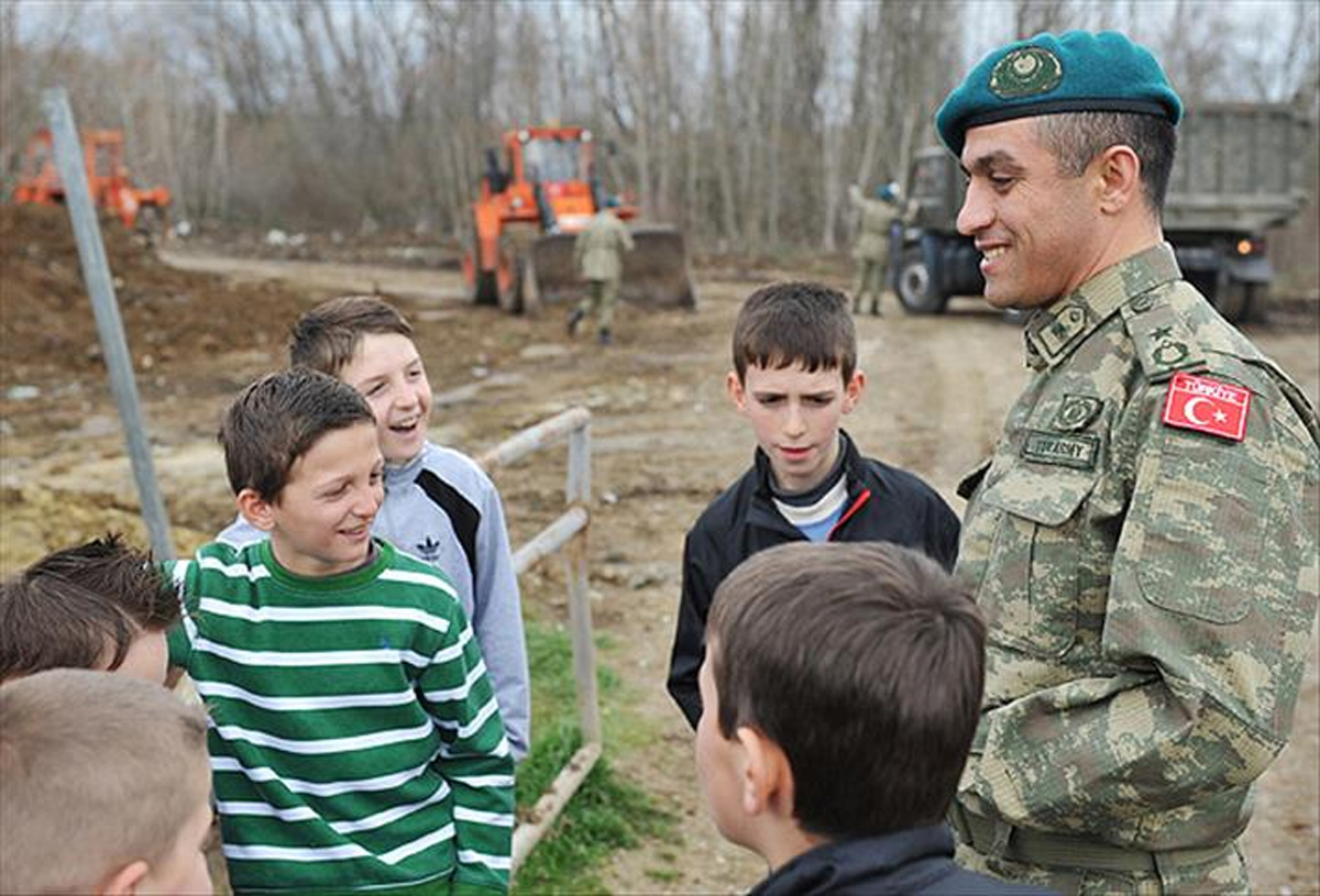 T�rk askerleri, Kosova'n�n do�u b�lgesinde m�stakil devriye ger�ekle�tirdi