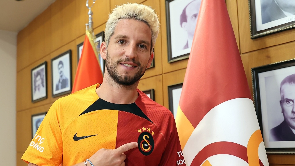 Galatasaray'n yeni 10 numaras Dries Mertens oldu