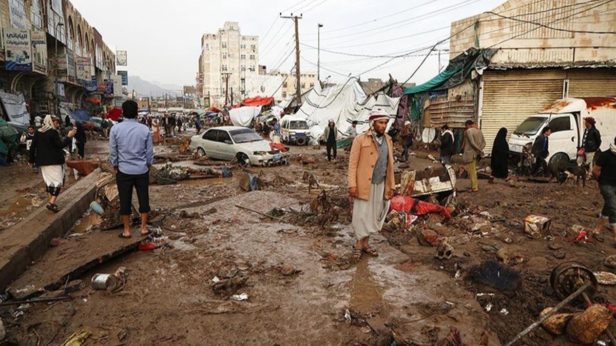 BM: Yemen'de iddetli yalar ve sel nedeniyle 77 kii ld 