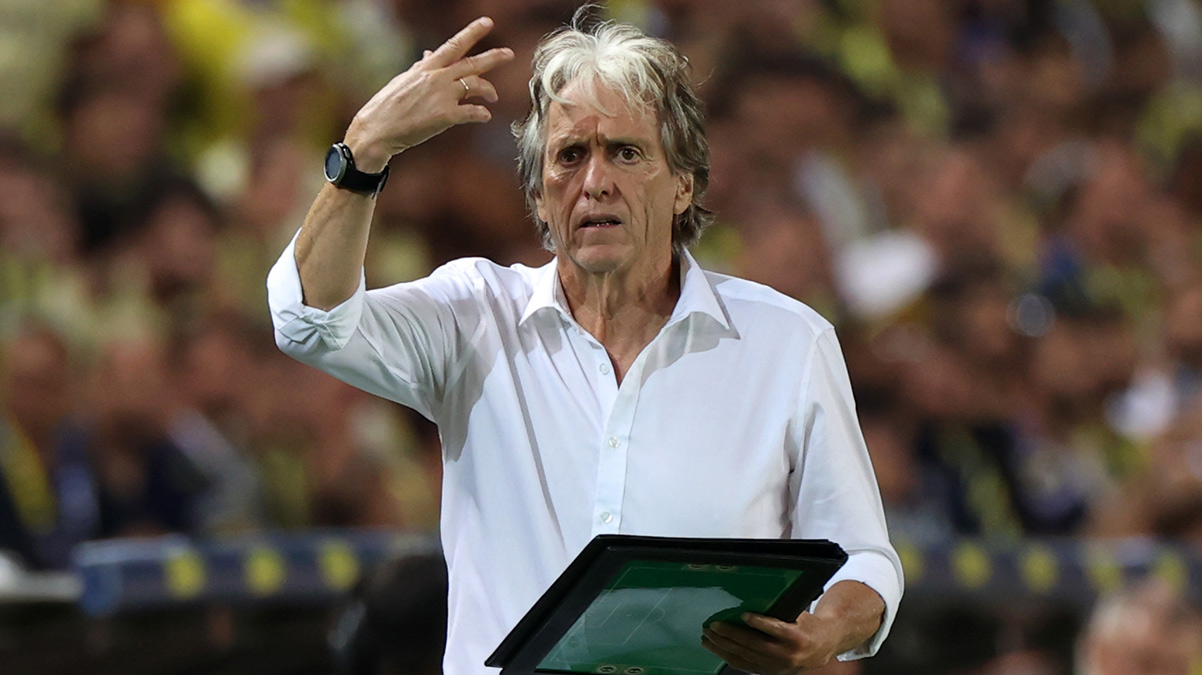 Jorge Jesus tak�mda istemiyor