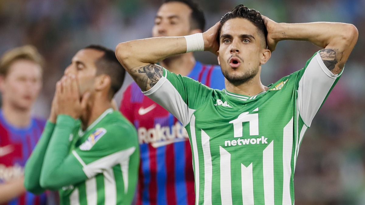 Trabzonspor'un Bartra transferi iin ilgin yorum: ''Real Betis'e byk iyilik''