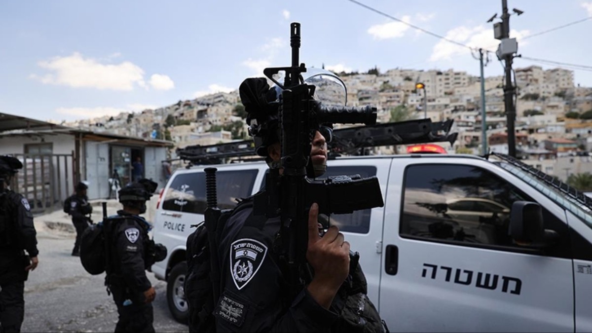 srail gleri Dou Kuds'te bir Filistinliyi ldrd 