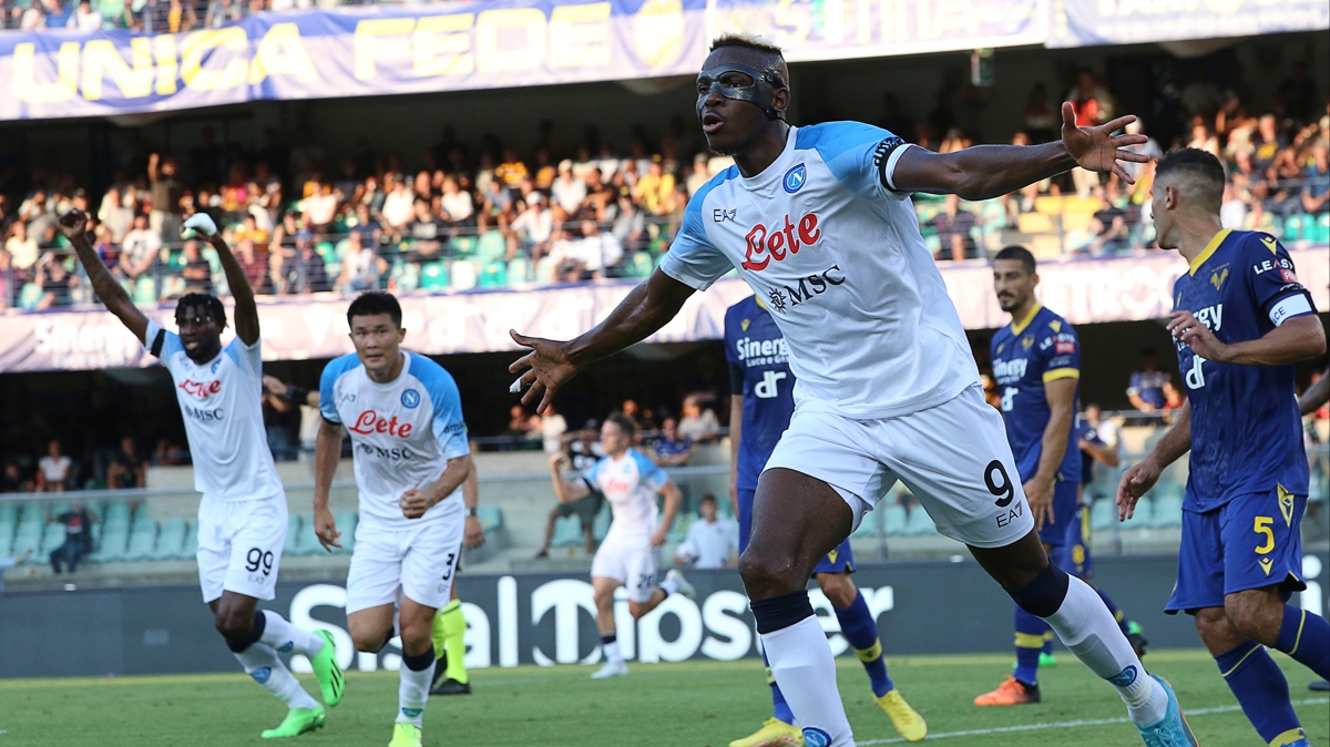 Napoli yeni sezona farkl balad