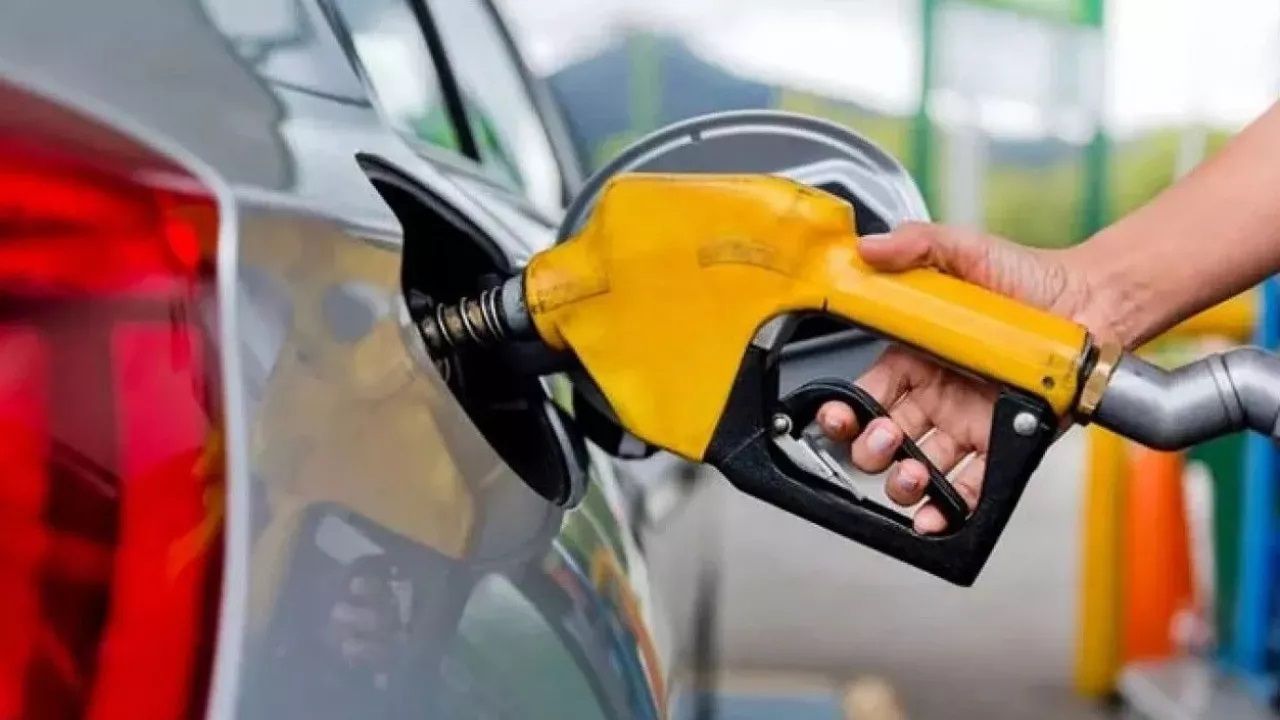 Petrol fiyatlar� sert d��t�! Akaryak�ta indirim sinyali
