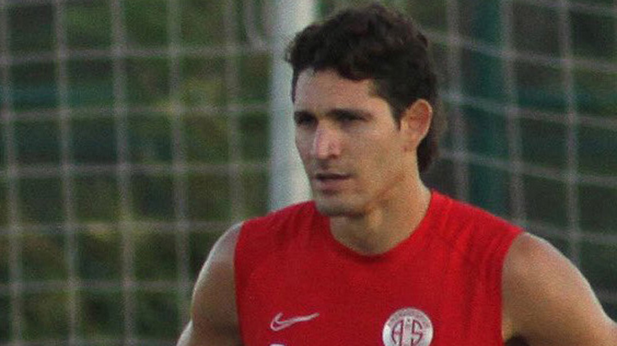 Antalyaspor ayr�l��� resmen a��klad�
