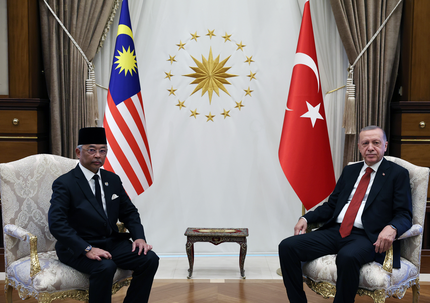 Cumhurba�kan� Erdo�an, Malezya Kral� Sultan Abdullah �ah onuruna yemek verdi