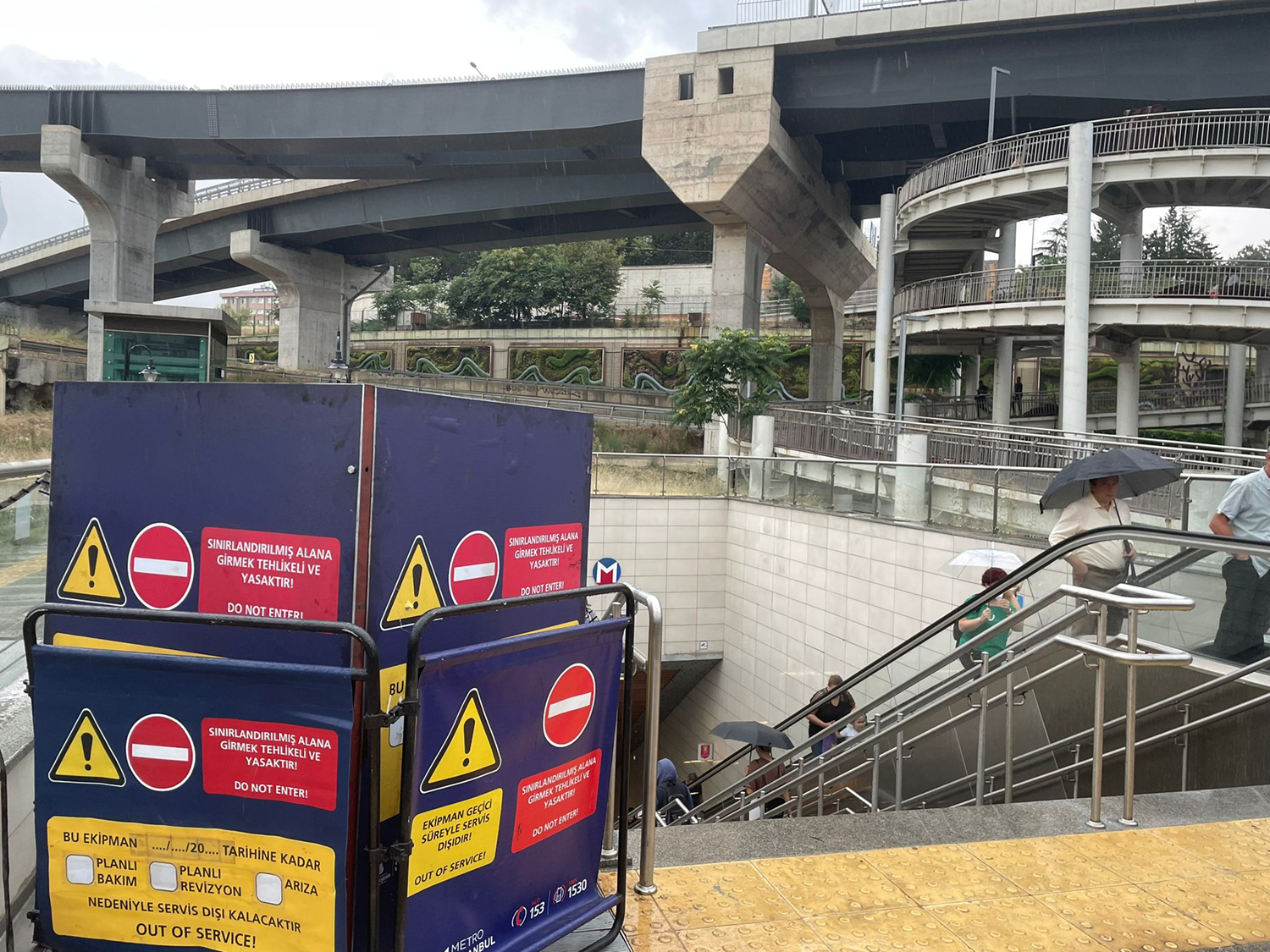 �al��mayan merdivenler ve asans�rler, �stanbullular�n �ilesine �ile kat�yor