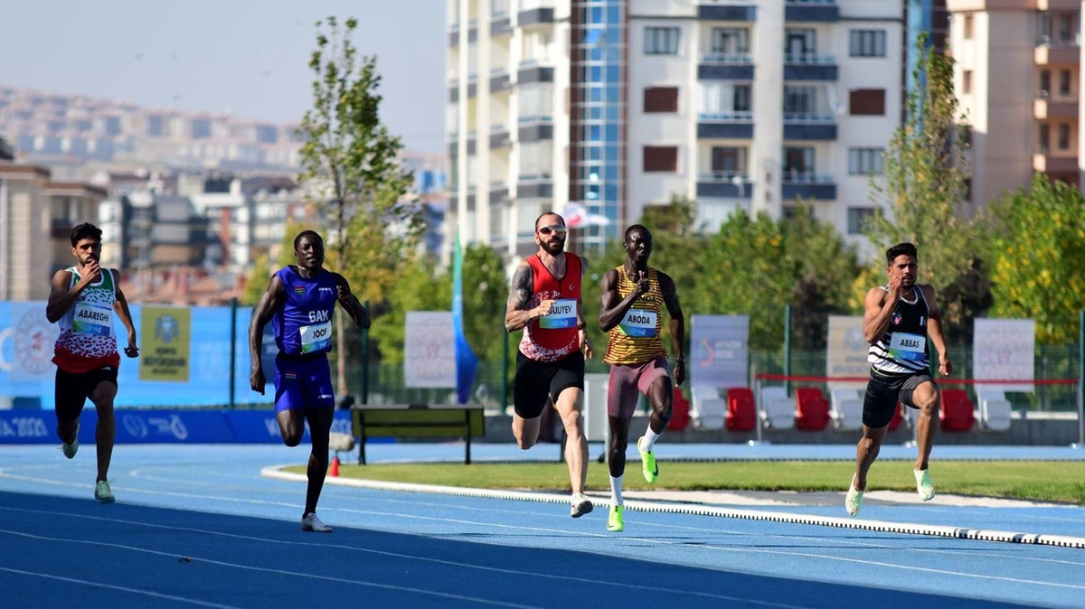 Ramil Guliyev Avrupa Atletizm ampiyonas'nda finale kald
