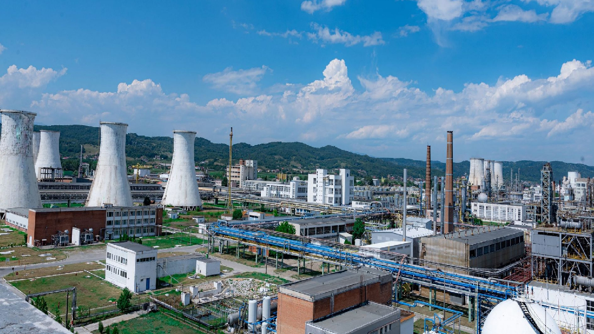 Romanya'n�n kimya devinden �retimi durdurma karar�