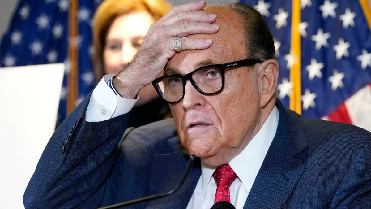 Trump'n avukat Rudy Giuliani byk jri karsnda