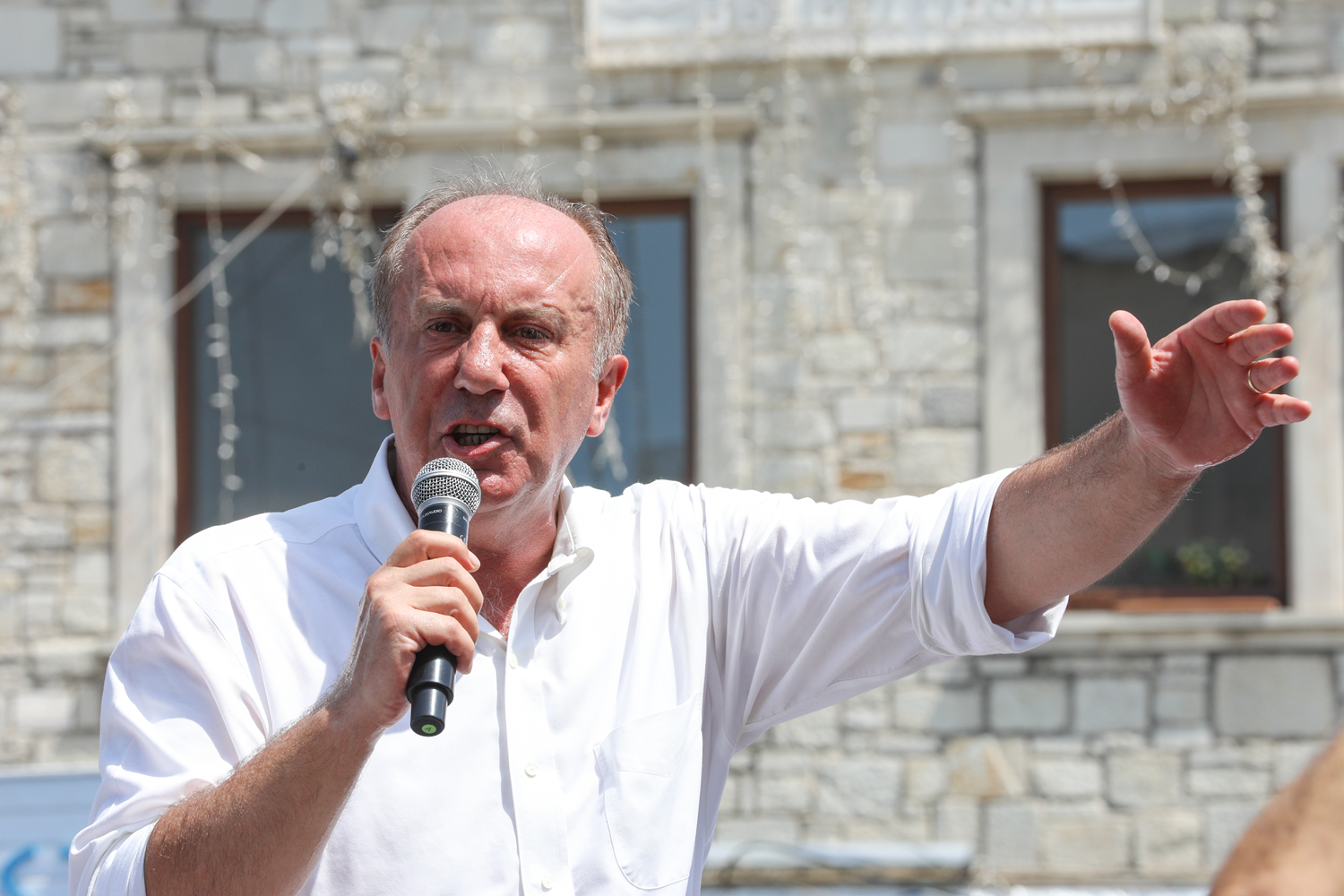 �nce'den CHP'ye manidar tepki: Bu ele�tiri Amerika'ya g�z k�rpmakt�r