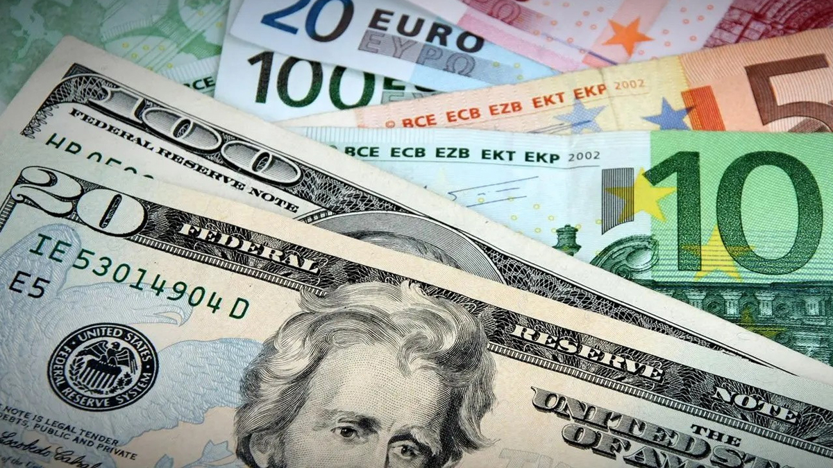 Dolar, avroyu geride b�rakt�