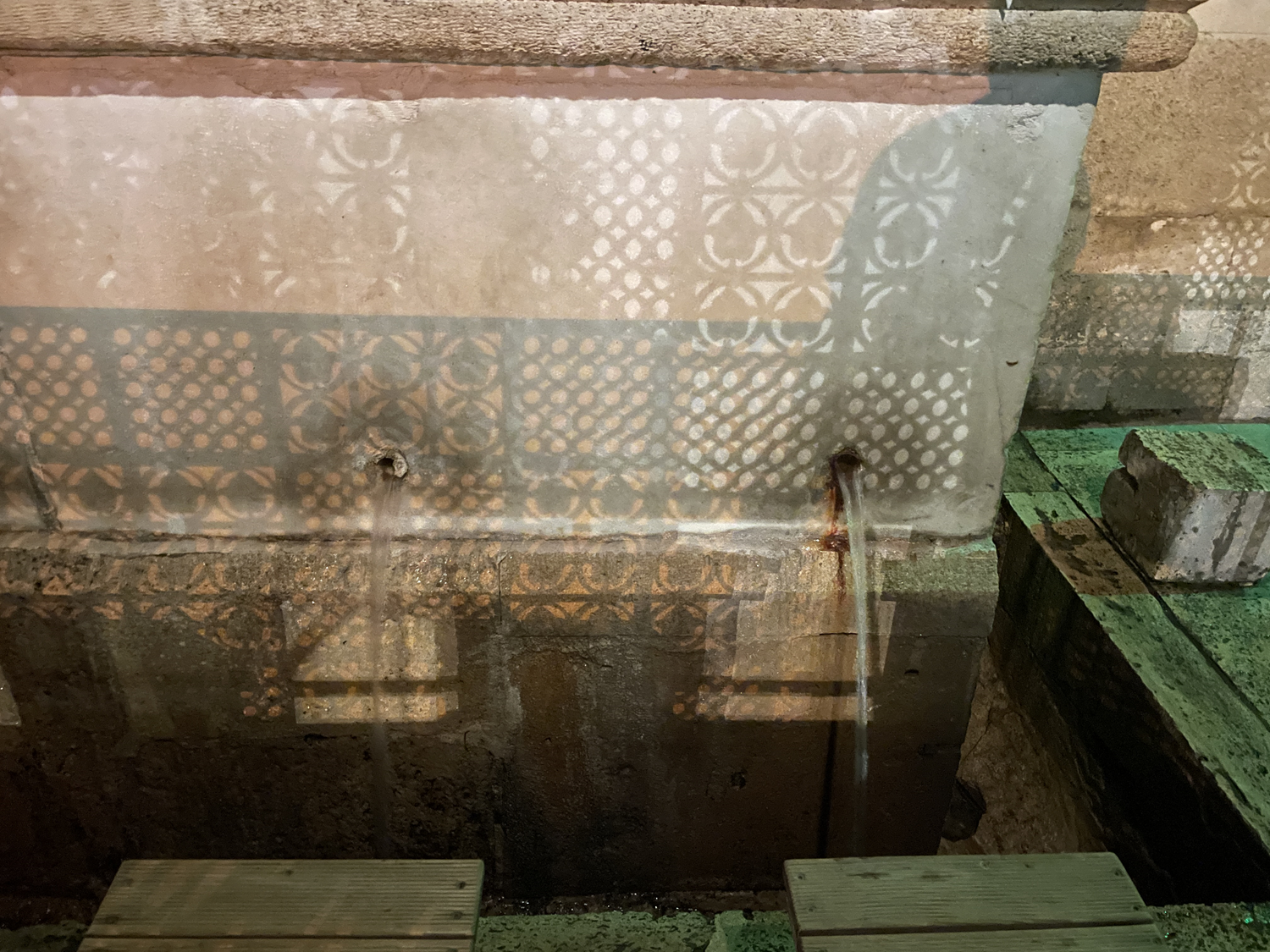 Tarihi Eski Cami'nin musluklar�n� �alacakt�!