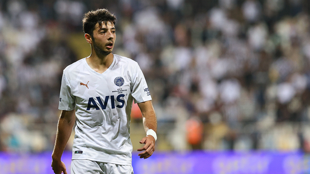 Fenerbah�e'de bir ayr�l�k daha