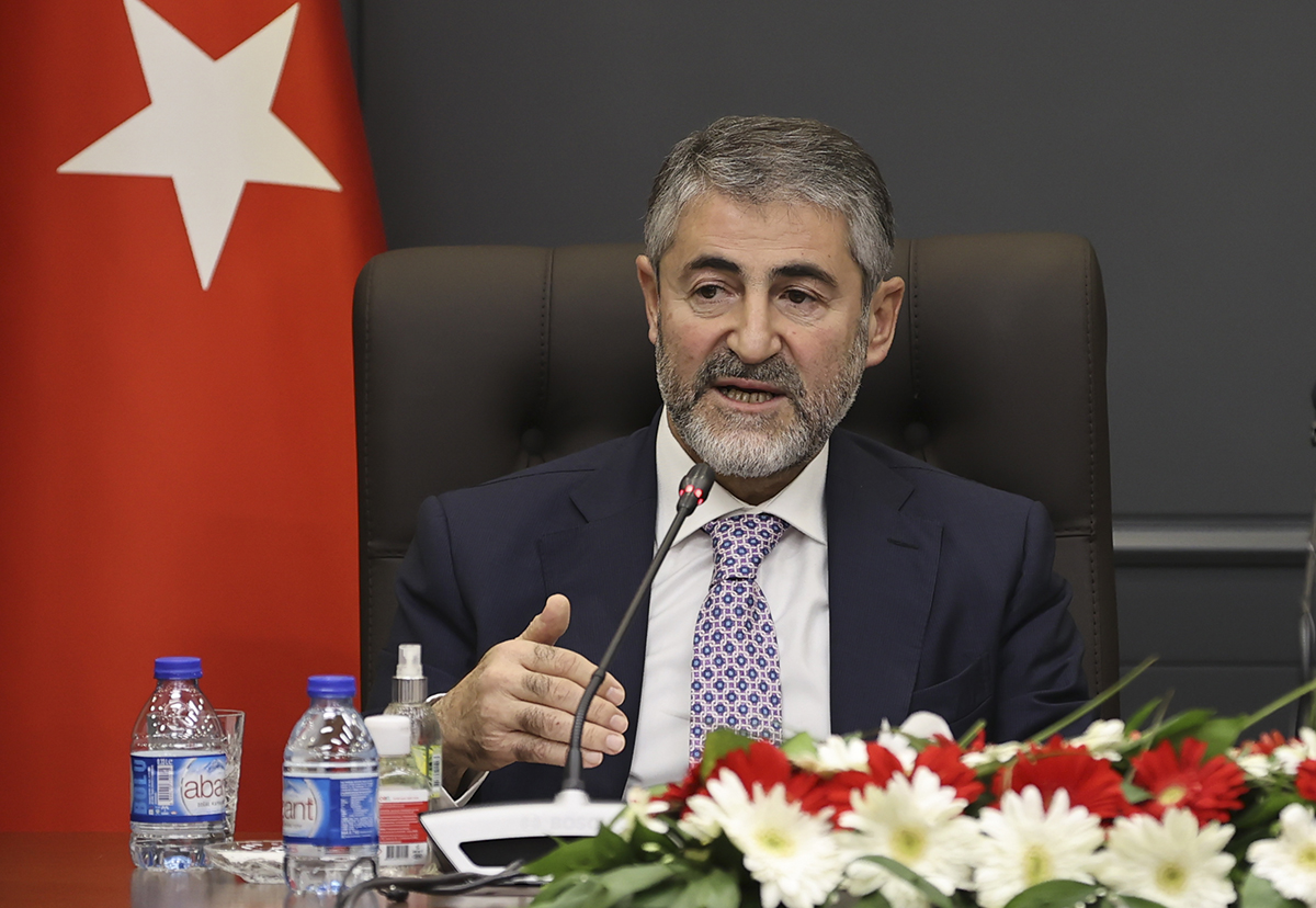 Bakan Nebati: Dar gelirli vatanda�lar�m�z�n yakla��k 30 milyar liral�k icra bor�lar�n� yak�nda tasfiye ediyoruz