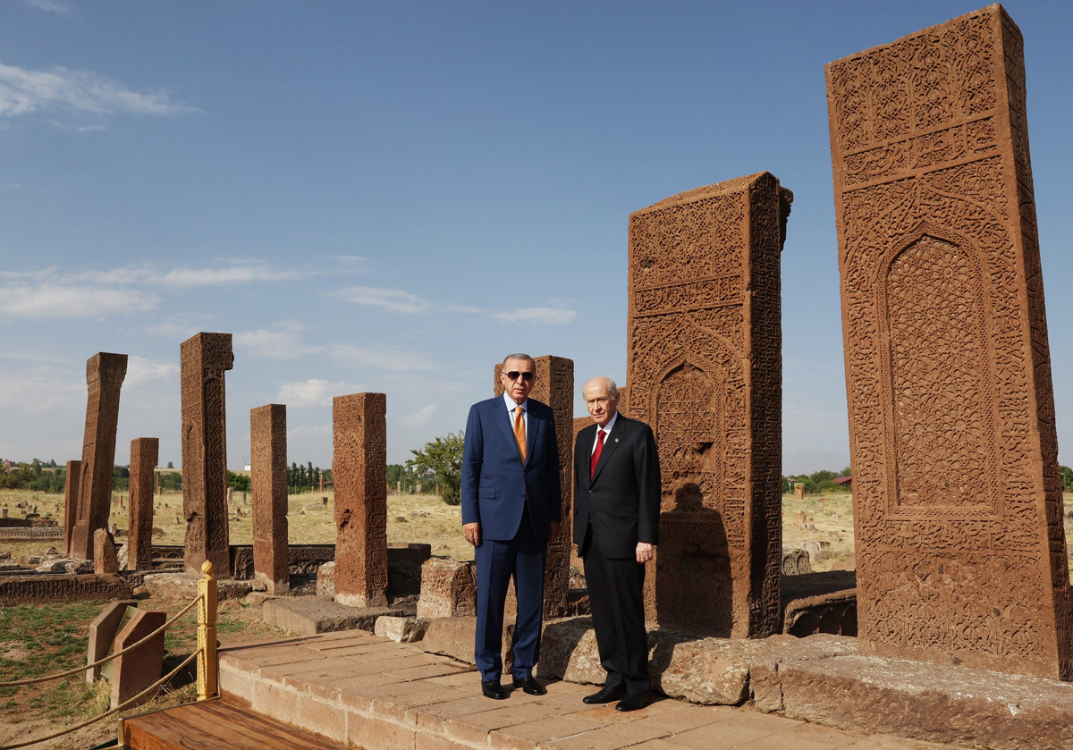 Cumhurbakan Erdoan, Ahlat'ta Seluklu mezarln ziyaret etti