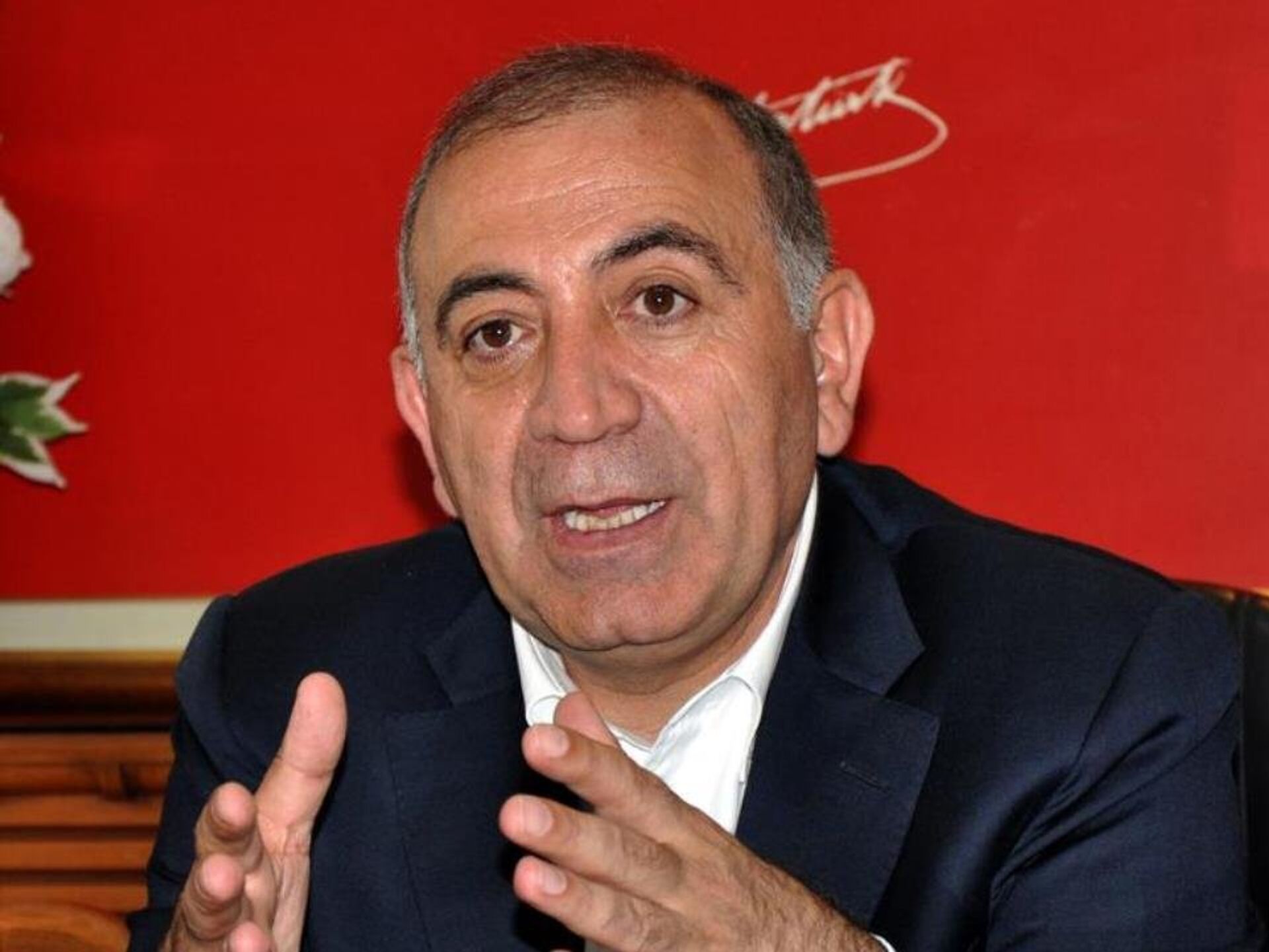 '6'l� Masa'y� kar��t�racak a��klama: CHP'li olmal�