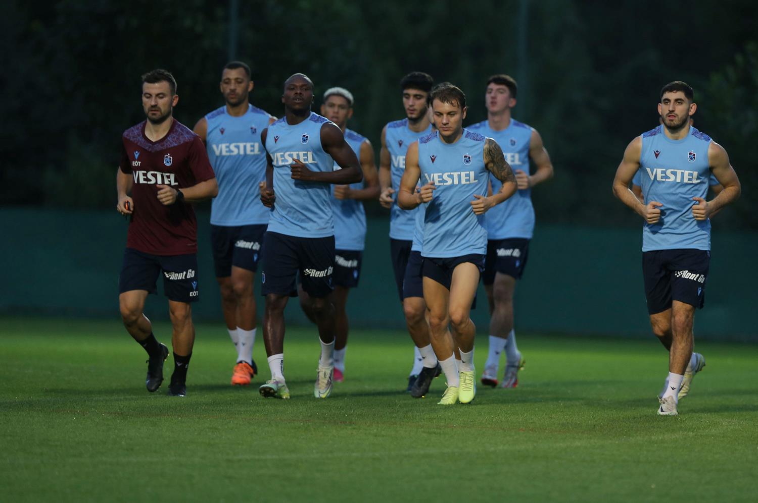 Trabzonspor'da Galatasaray ma�� �ncesi Bakasetas belirsizli�i