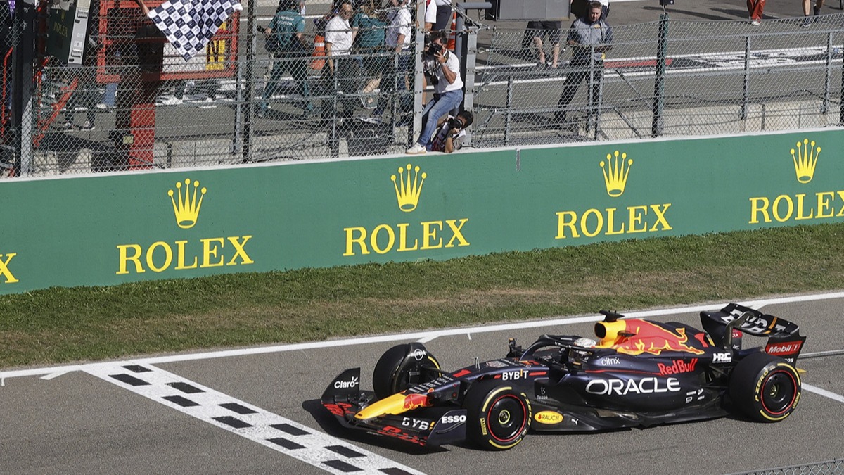 Formula 1'de Belika yarn Verstappen kazand