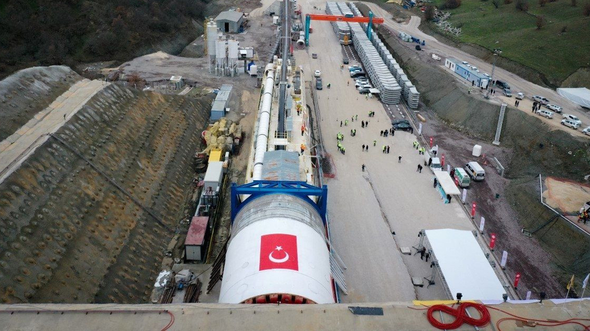 Dev projede tarih belli oldu! S�re 1,5 saate d���yor