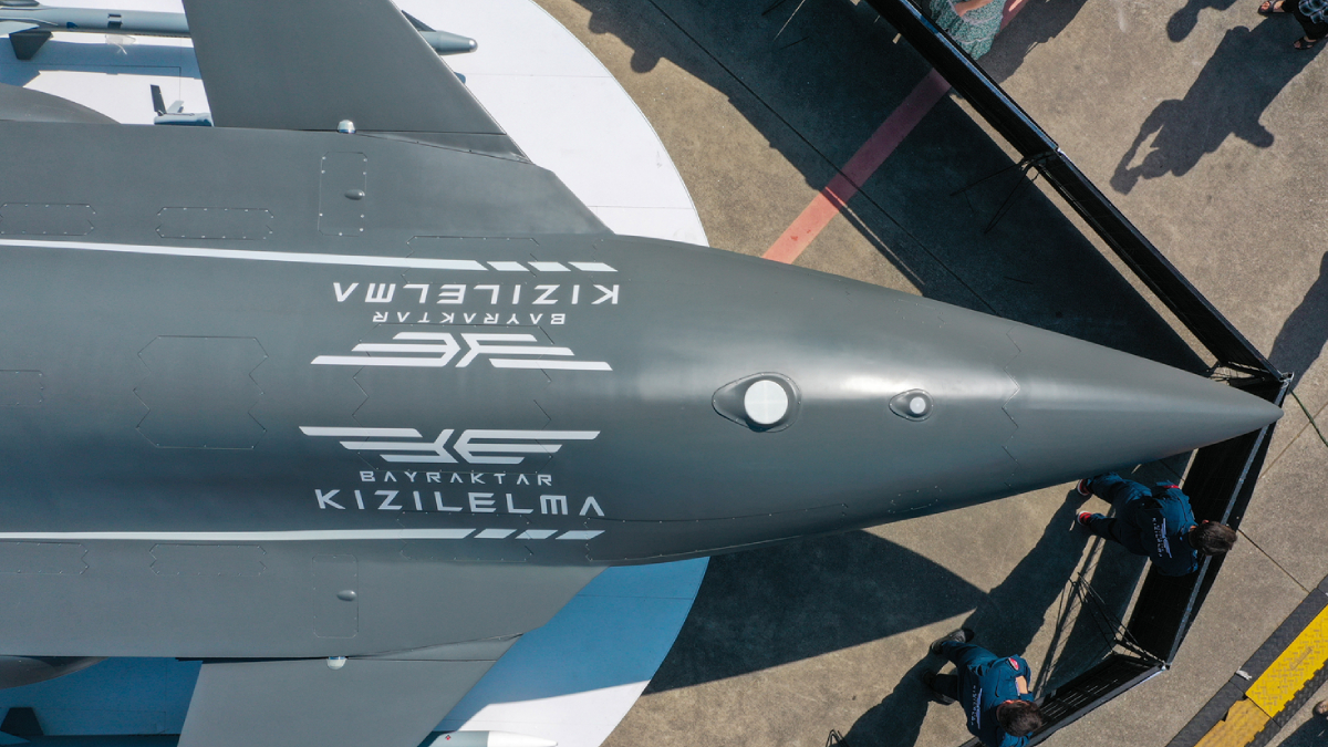 'Bayraktar K�z�lelma' i�in bir ilk! Resmen damga vurdu