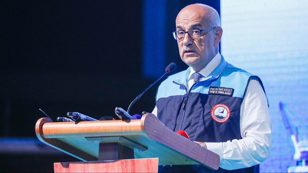 Balıkçılar 'Vira Bismillah' dedi... Bakan Kirişci müjdeyi verdi: Bugünden itibaren başlıyor