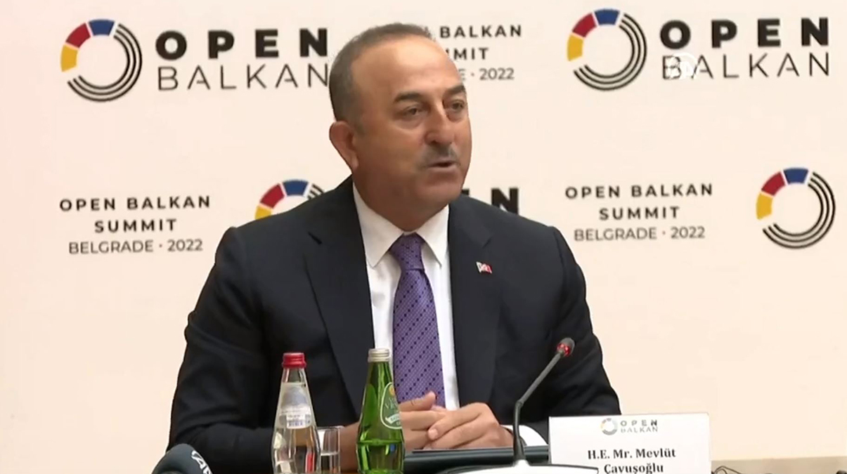 Bakan �avu�o�lu'ndan �nemli a��klamalar