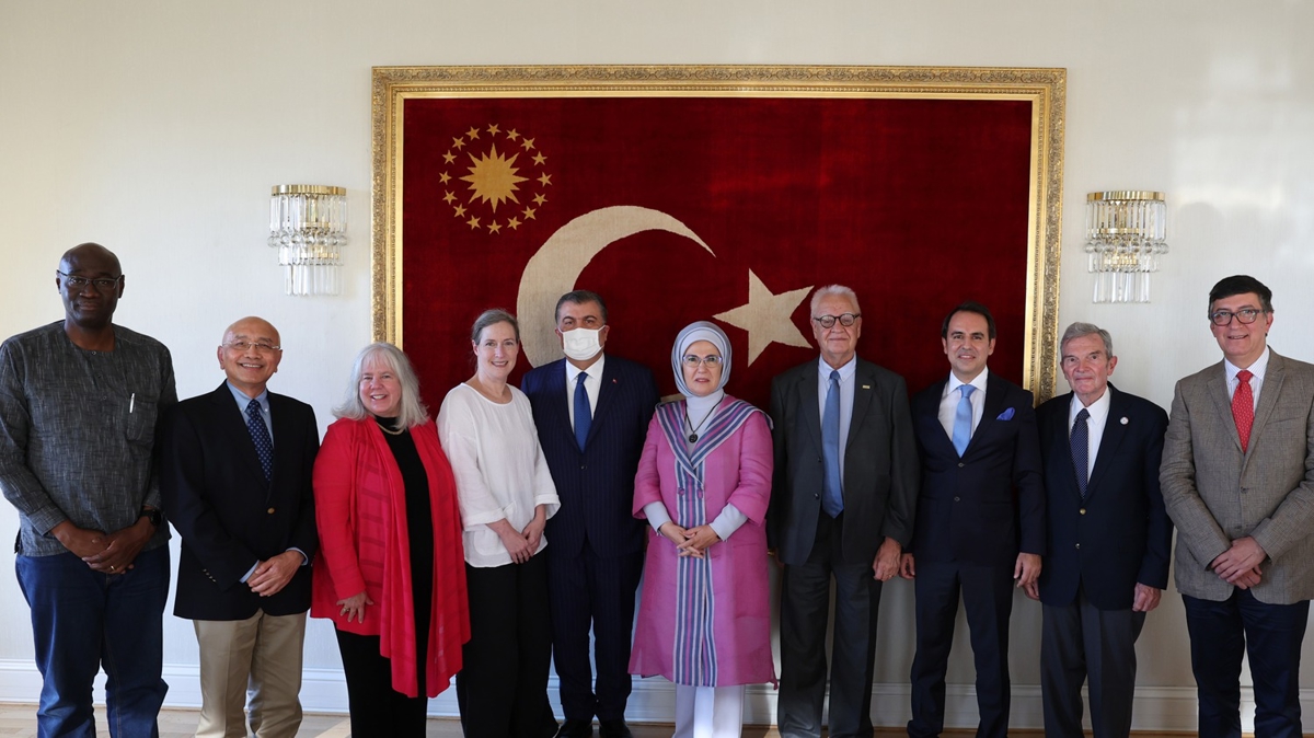 Emine Erdoan: Okul kantinlerine ynelik ''Salkl Gda'' projesi balatlacak