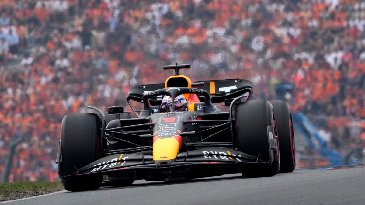 Max Verstappen, F1 Hollanda Grand Prix'sinde zafere ulat