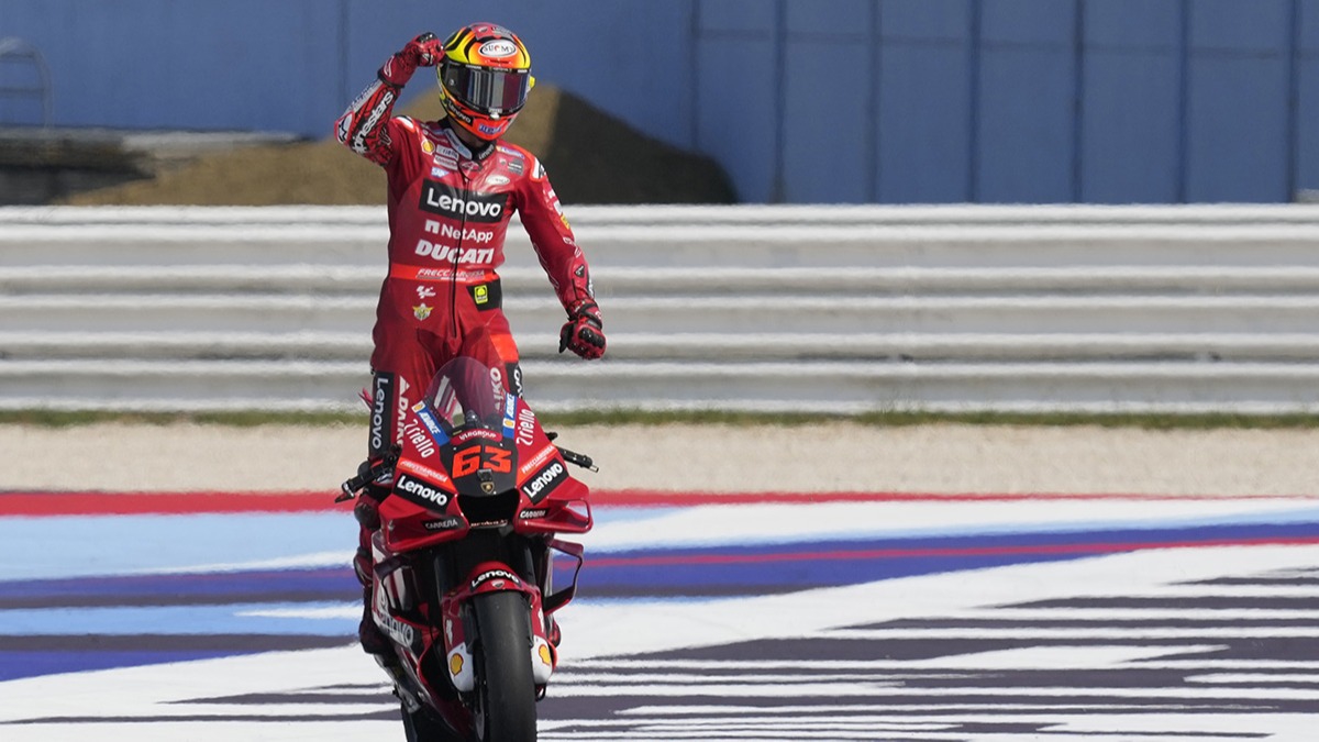 MotoGP'nin San Marino etabn Francesco Bagnaia kazand