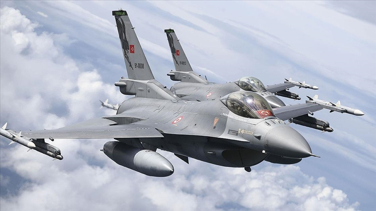 Yunanistan'dan Ege'de 'sular� �s�tan' provokasyon! 3 bin 372 saniye radar kilidiyle taciz