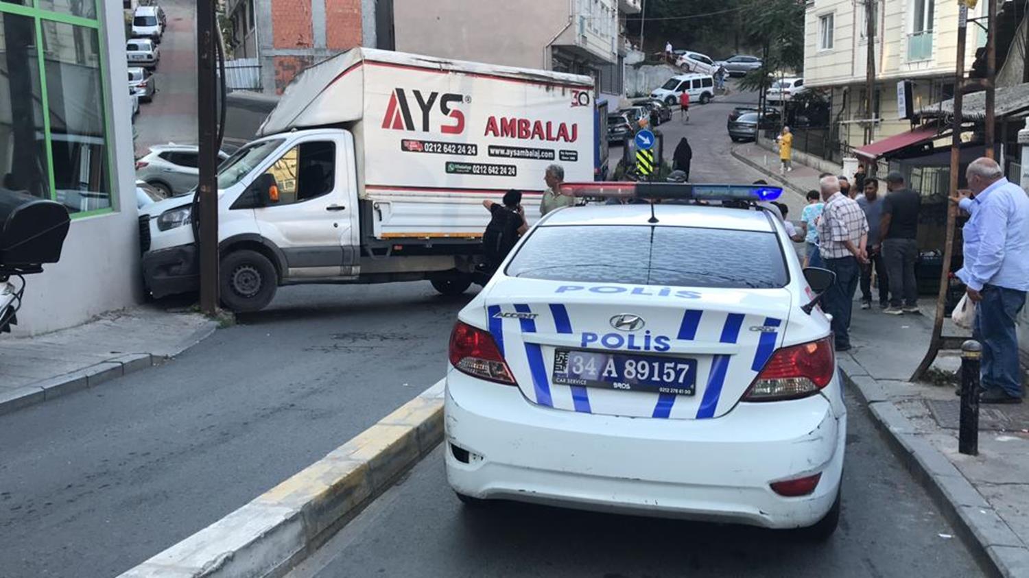 Korkun� kaza! Kamyonetin ezdi�i kad�n�n ayak parmaklar� koptu
