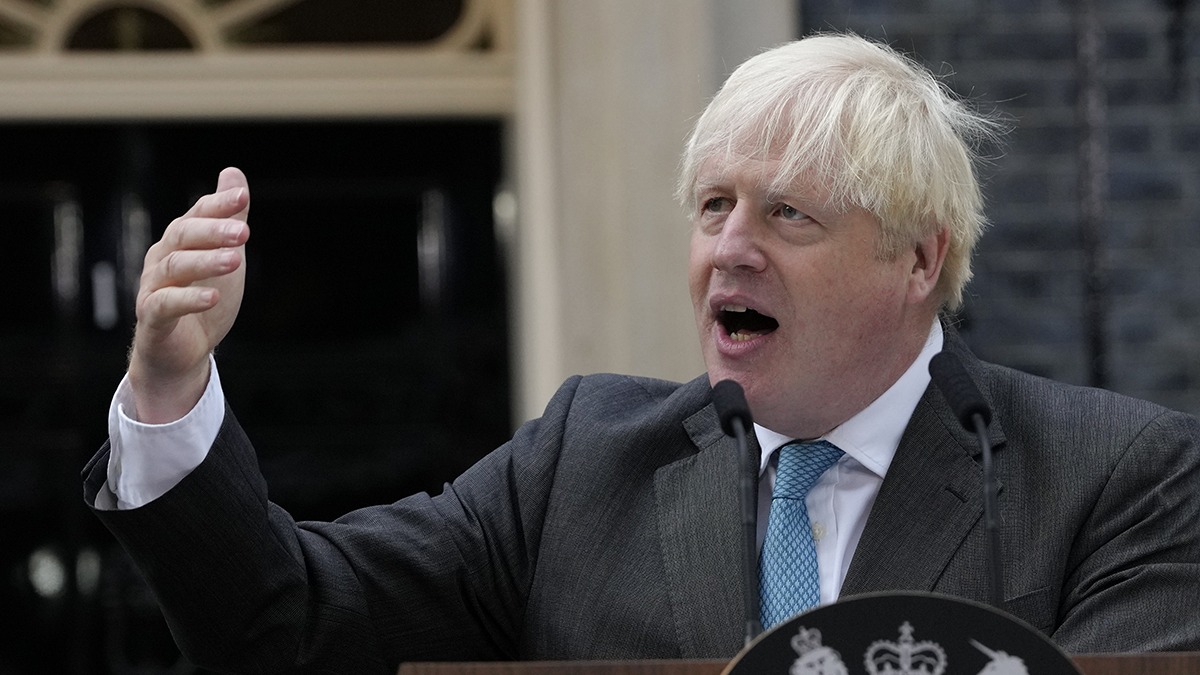 Boris Johnson son kez halka seslendi